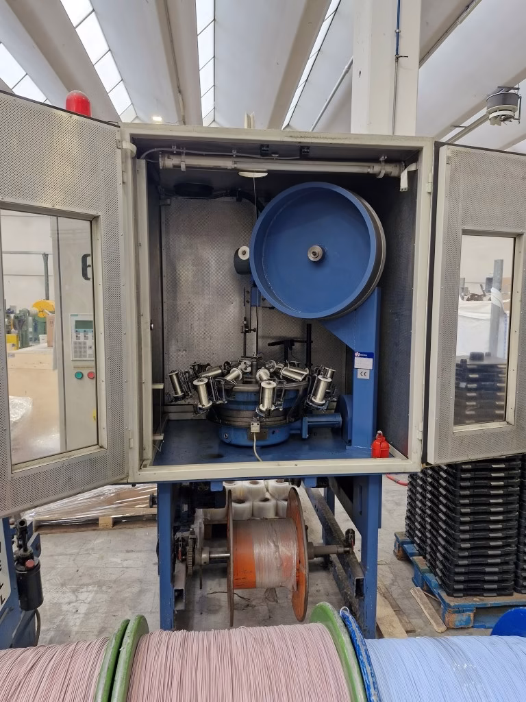 img01 wardwell 16 bobbins braiding machine, model sp 2000