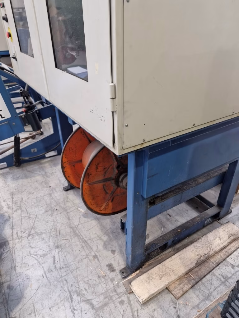 img06 wardwell 16 bobbins braiding machine, model sp 2000