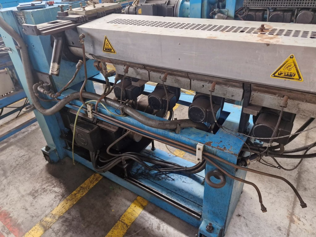 img02 reifenhauser 50mm 25d pvc extruder (medium)
