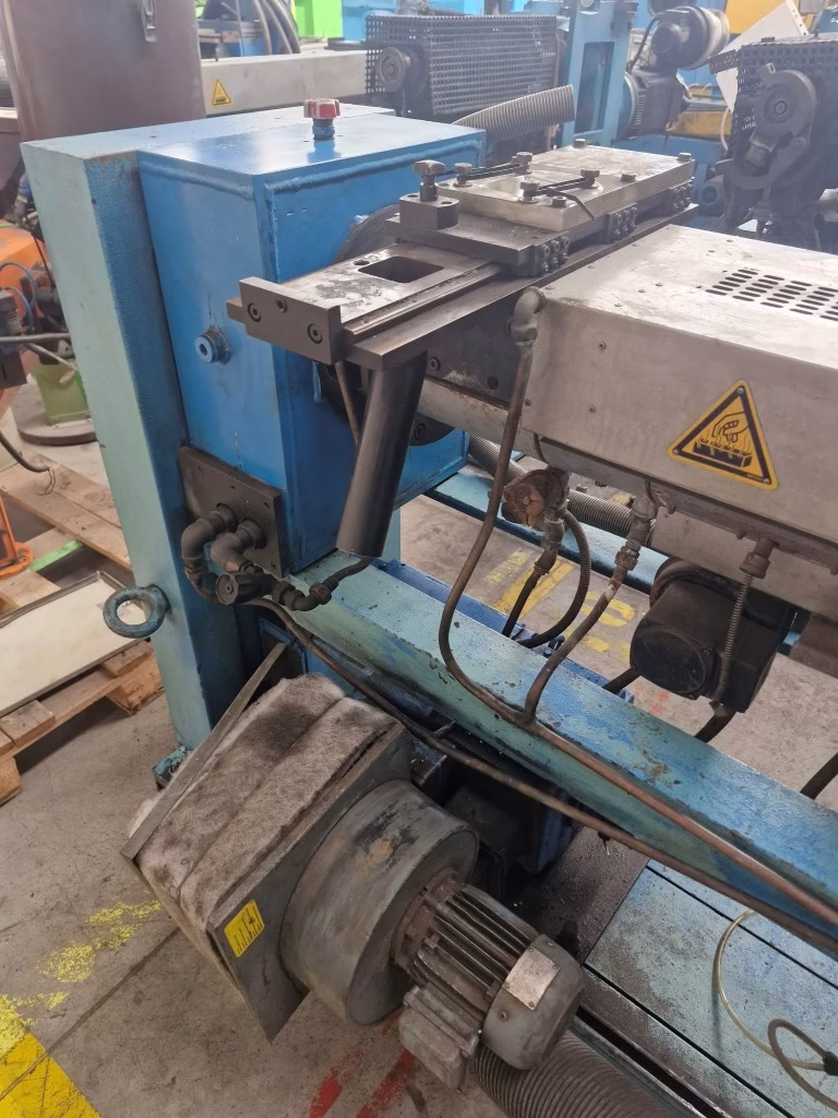 img05 reifenhauser 50mm 25d pvc extruder (medium)