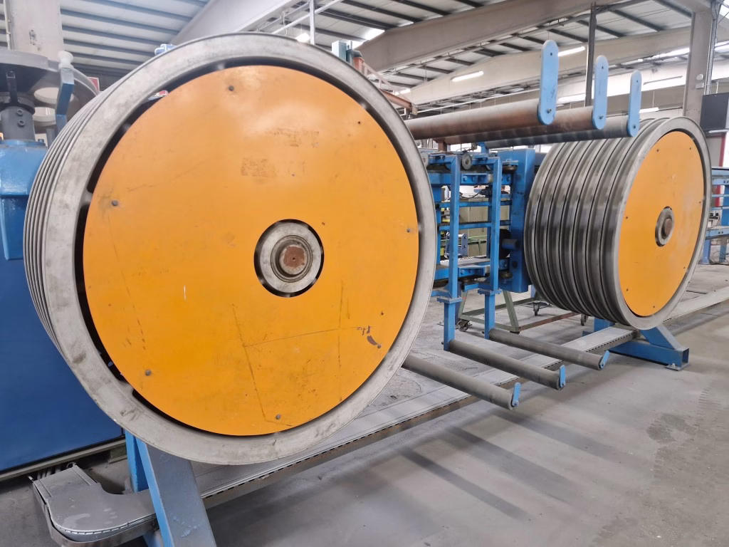 img01 maillefer mhe sb 1200 horizontal accumulator, 200 meter